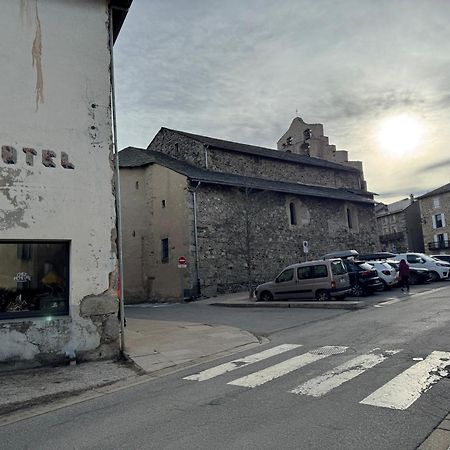 L'Etoile Filante Villa Formigueres Bagian luar foto